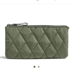 NWT Vera Bradley Essential Trio Clutch. Deep Lichen Green. Ultralight fabric